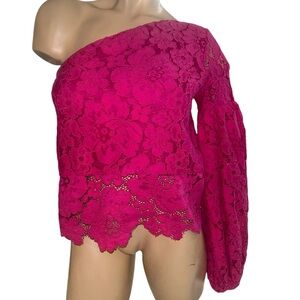 Alexis top blouse size Medium color Pink.